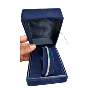 Pulsera de plata circones y esmeralda